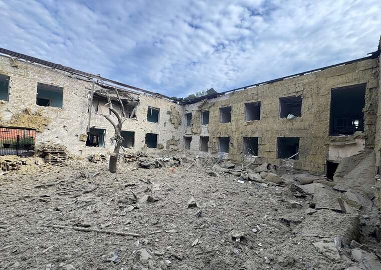 Russian drones attacked a city in Sumy region: houses damaged