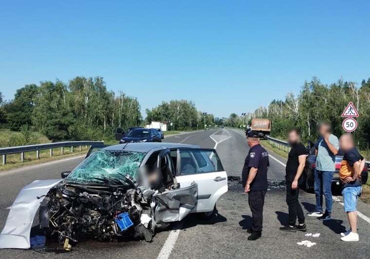 На Черкащині сталася жахлива ДТП: загинуло троє людей, постраждала дитина