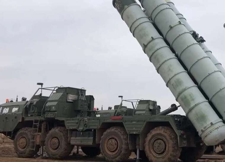 В окупованому Маріуполі вражено стоянку російської техніки: під удар потрапили елементи ППО