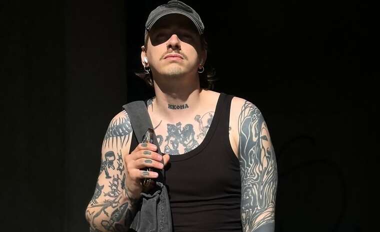 Затриманий ТЦК епатажний блогер-стиліст Денис виїхав за кордон