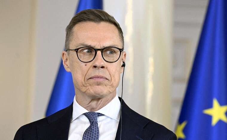 Стубб заверил, что "спит спокойно", несмотря на соседство с Россией