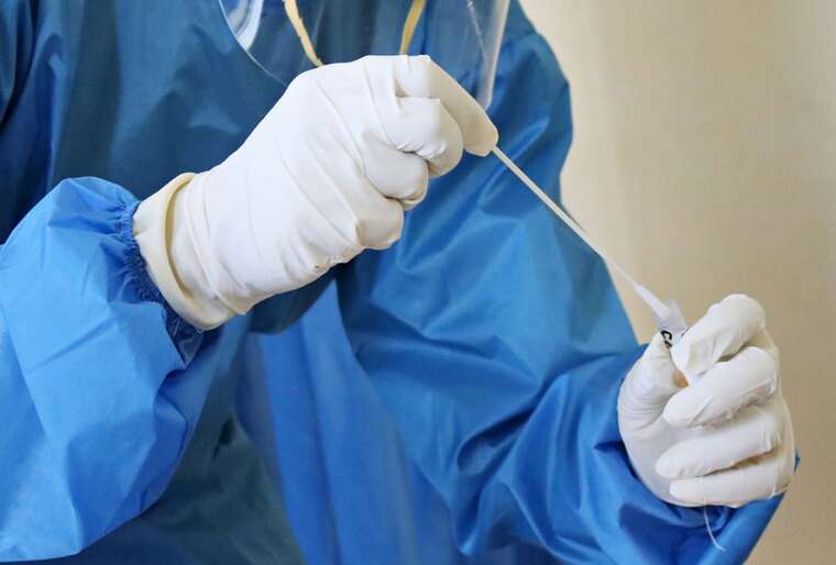 В Україні зростає кількість випадків COVID-19: за тиждень зафіксовано понад 10 тисяч інфікувань