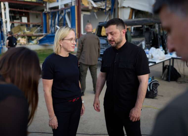 Zelenskyy visited the Flextronics plant in Mukachevo after a Russian attack