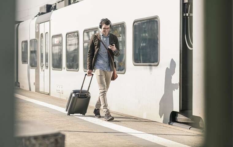 Виїзд 18-22-річних чоловіків за кордон: бізнес в Україні зіткнувся з новою кадровою кризою