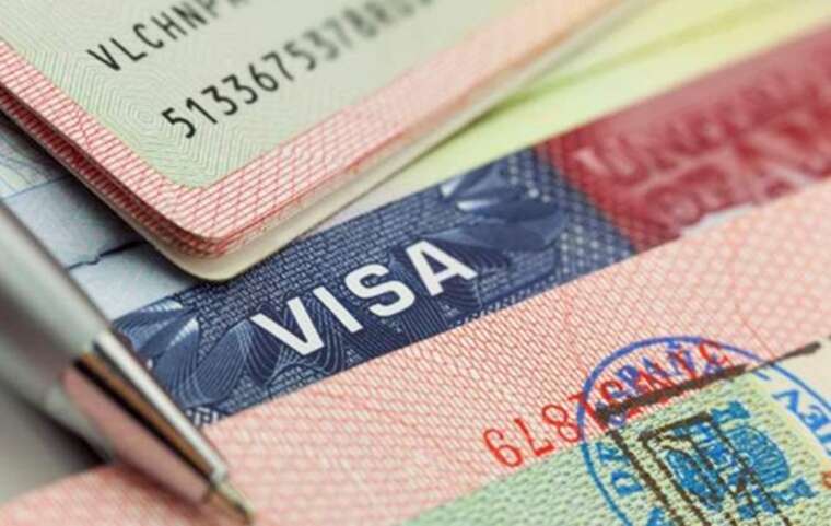 США змінили правила видачі віз: українці тепер можуть подавати документи лише у Польщі