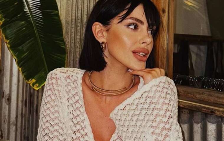 Через атаку "шахедів" дівчина Волошина застрягла в аеропорту в Польщі