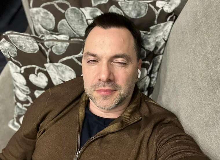 Former advisor to the OP Arestovych strolled with Russian TV presenter Sobchak in London