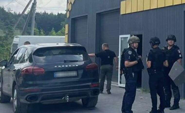 У Львівській області вбили двох працівників автосервісу