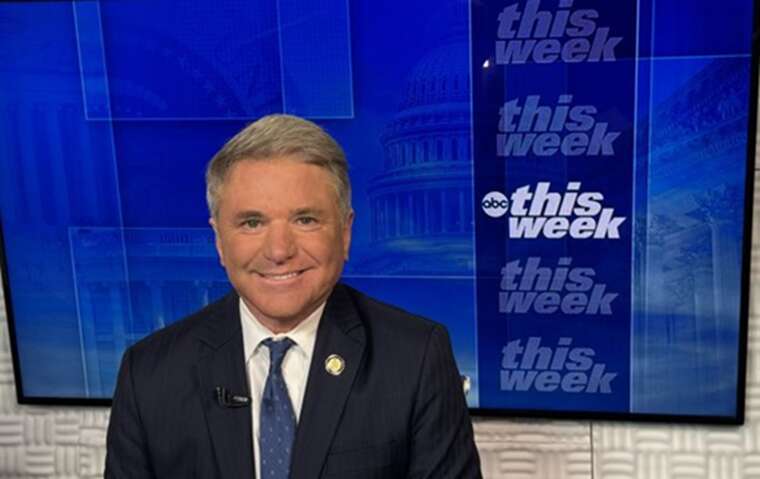 Республиканец МакКол, который решительно поддерживает Украину, не будет переизбираться в Конгресс