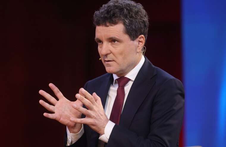 Румунія поки не підтримує безпольотну зону над Україною, — президент Дан