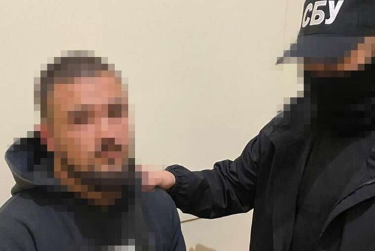 СБУ затримала трьох російських агентів, які підпалювали авто ЗСУ та об’єкти "Укрзалізниці"