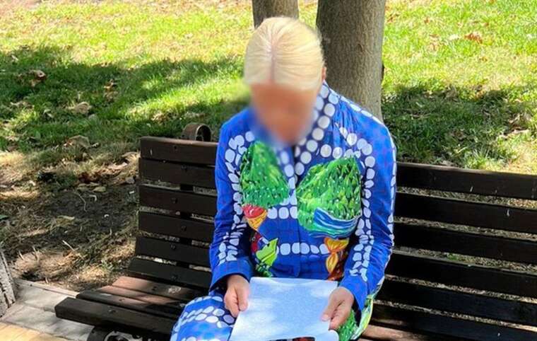 Справа про овочерізки та стільці: Прокуратура оголосить у розшук начальницю відділу освіти Дроздову