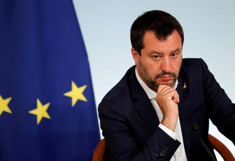 Віцепрем’єр Італії Сальвіні змушений пояснювати рукостискання з російським послом у Римі