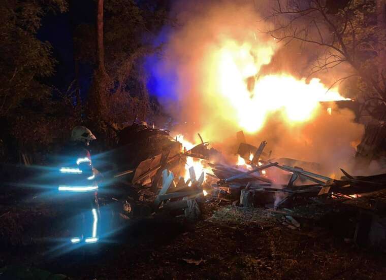 Опубликовано фото последствий дроновой атаки РФ на Киевщине