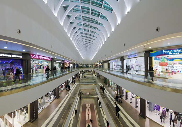 В Одесі в ТРЦ встановили вольєри для дітей