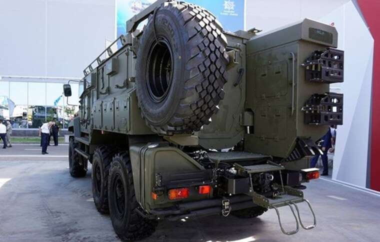 Ukrainian drones destroyed the "Akhmat" armored vehicle along with the occupiers