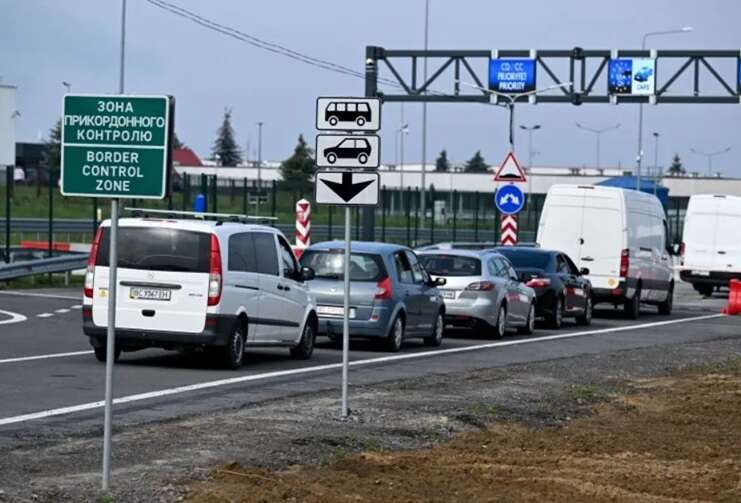 Пасажиропотік через український кордон стабілізувався - ДПСУ