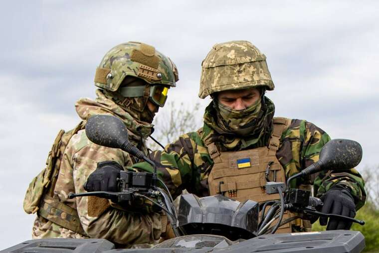 Окупанти контролюють дороги біля Покровська, логістика ЗСУ ускладнена, - військовий