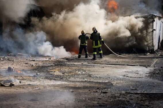 A large-scale fire broke out in the Zaporizhzhya district on the territory of an equestrian club