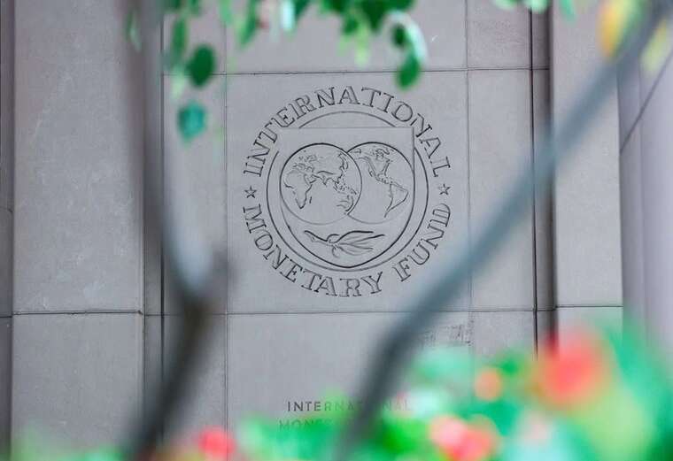 Ukraine and the IMF have agreed to increase funding until 2027