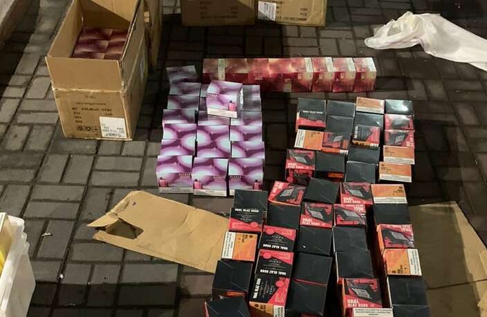 На кордоні в Краківці митники виявили контрабанду електронних сигарет на 570 тисяч гривень