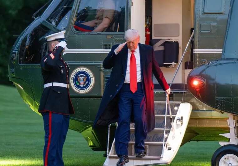 У США заарештували чоловіка за наведення лазерної указки на гелікоптер Трампа