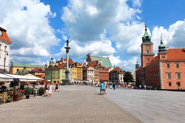 Більшість поляків проти територіальних поступок: 49% респондентів виступають проти, 42% – за