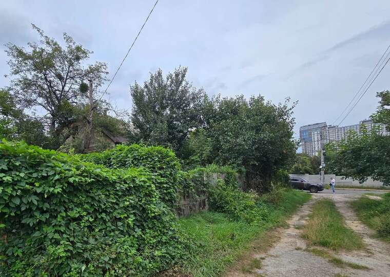 У Києві ділки привласнили земельну ділянку вартістю 2 мільйони гривень за "туалетною" схемою