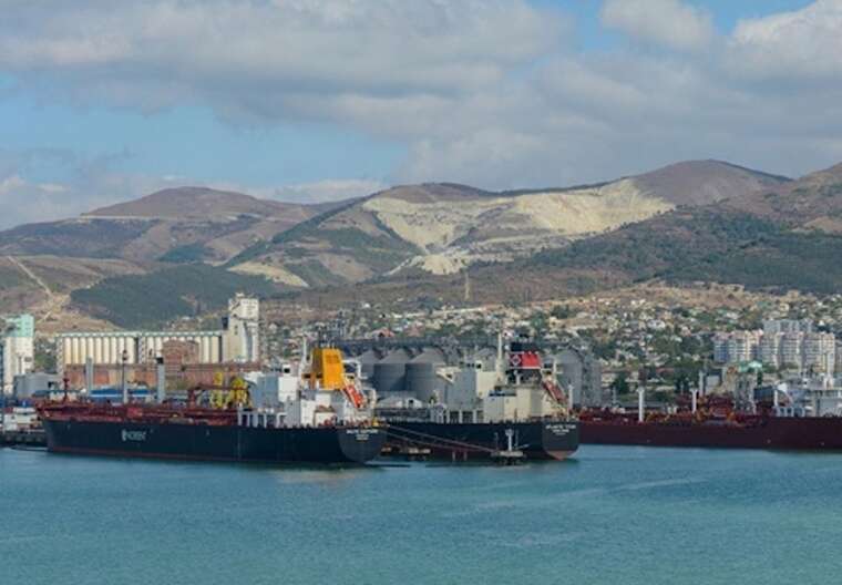 Українські дрони паралізували нафтові термінали в Новоросійську та Туапсе