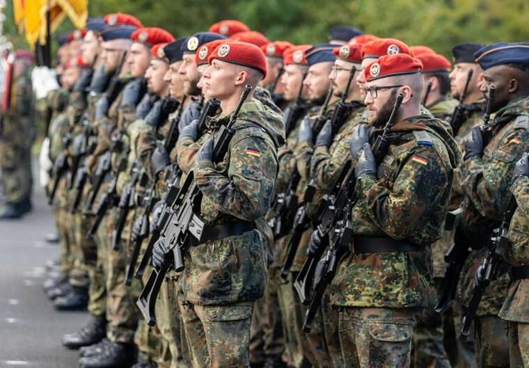 У Польщі виявили німецькі навчальні листівки Бундесверу, занесені вітром