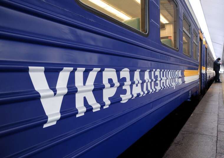 У Чернігівській області через нічний обстріл затримуються поїзди