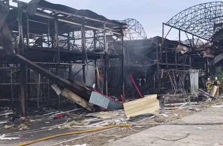 Росіяни завдали ударів по харківському ринку «Барабашово»: з’явились нові кадри наслідків