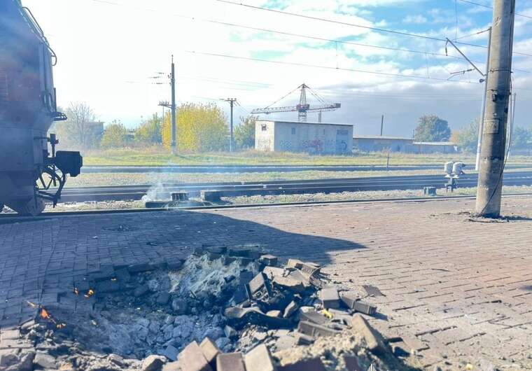 Удар по Шостці: поліція показала наслідки атаки на залізничний вокзал