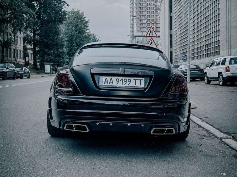      Rolls-Royce Wraith 2017    Mansory