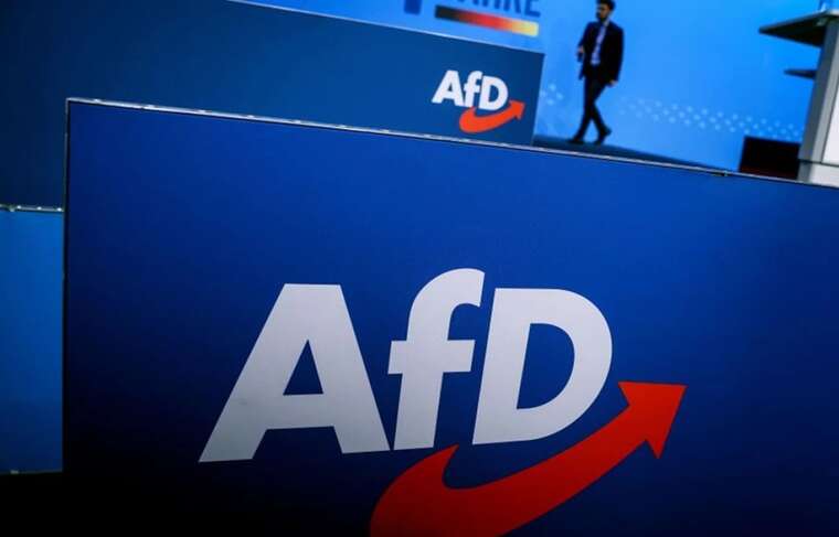 Депутати партії «Альтернатива для Німеччини» відвідали святкування дня народження Путіна у Берліні