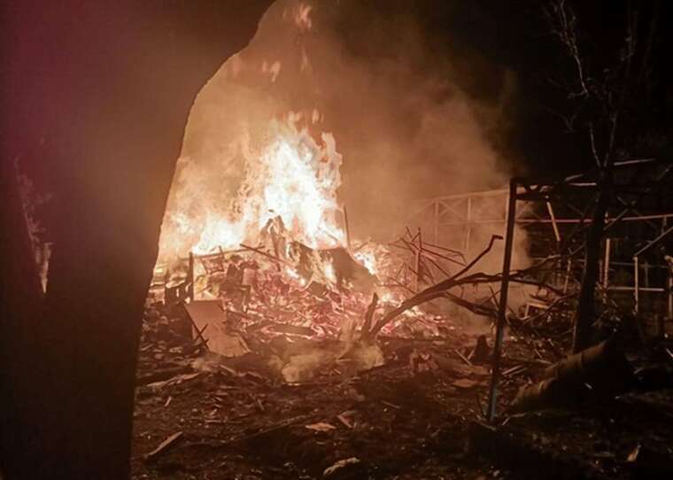 Дрони атакували Волгоградську область РФ: горять промислові об’єкти, пошкоджено котельню