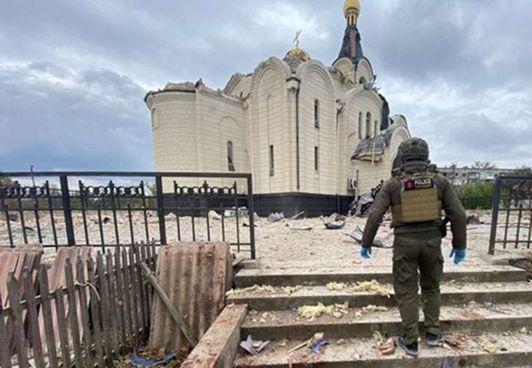Russia attacked Kostyantynivka with aerial bombs: two dead, 6 civilians injured, and a church damaged