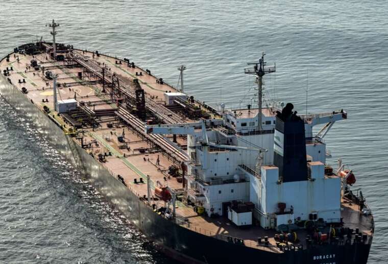 Россия запускает дроны с судов «теневого флота» — разведки стран ЕС