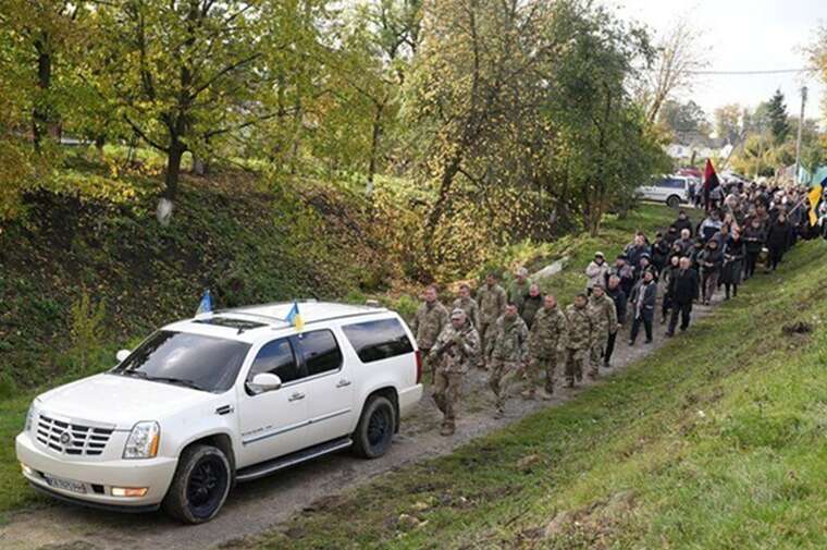 Івано-Франківщина провела в останню путь Героя, старосту Дитятина Миколу Клюбу
