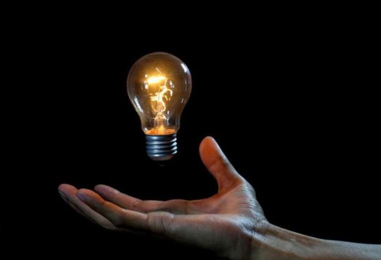 Масові екстрені відключення електроенергії в Україні: "Укренерго" вводить обмеження майже по всіх областях