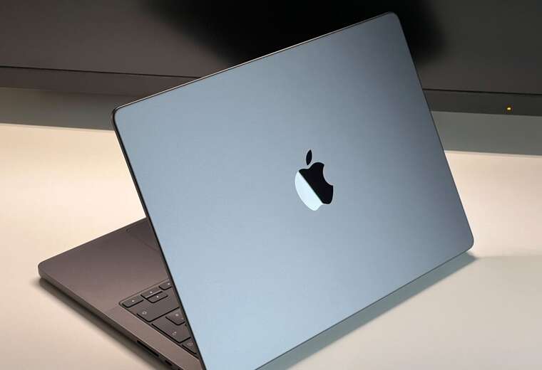 Apple  MacBook M5 Pro  iPad Pro