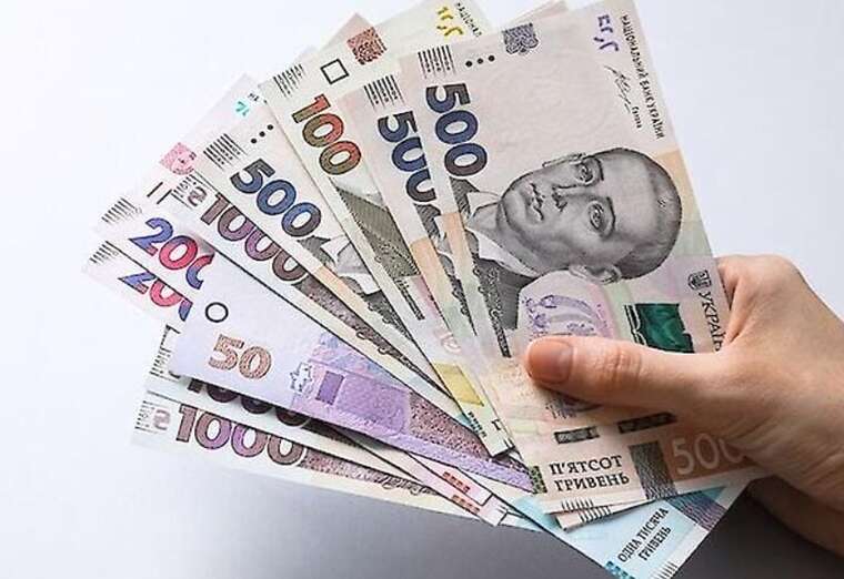 Кабмин планирует одноразовую выплату 6 500 гривен для социально уязвимых украинцев