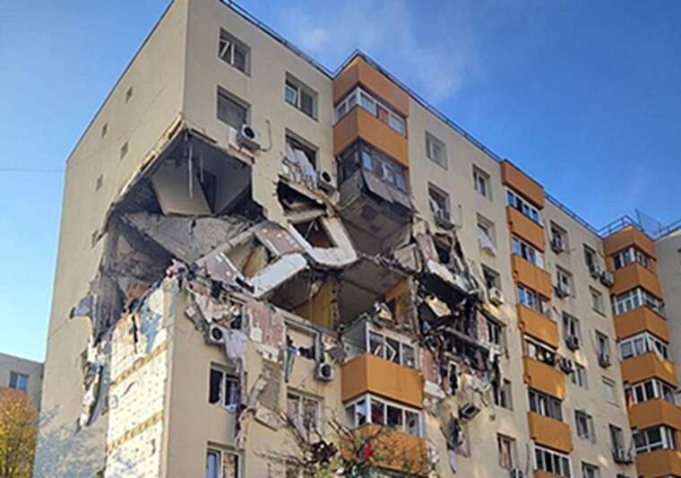 Двоє загиблих, 11 поранених: у столиці Румунії стався вибух у багатоповерхівці