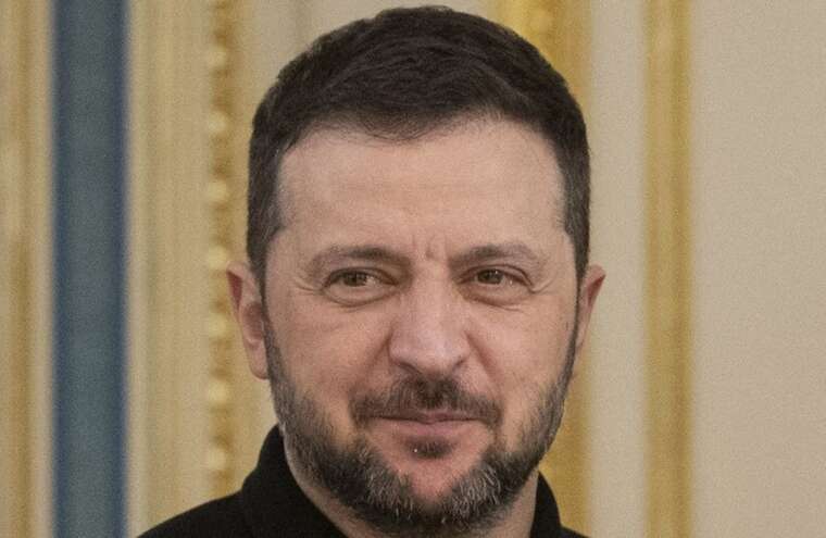 Зеленський: Територіальне питання — найчутливіший аспект врегулювання, але пріоритет — припинення вогню