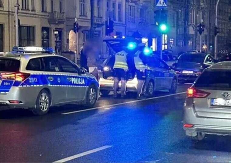 Нетверезий водій Mercedes-Benz врізався у Toyota: Свідки в центрі Варшави наздогнали 32-річного українця-втікача