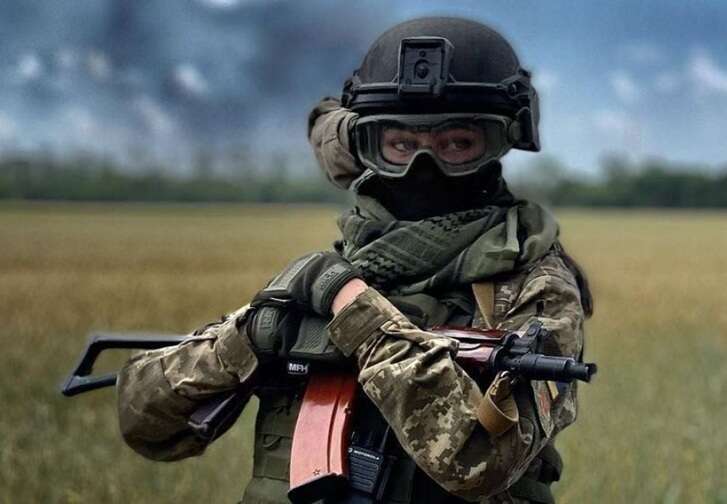 "Не ховатися за спинами чоловіків": Голова ради резервістів закликав жінок йти до армії