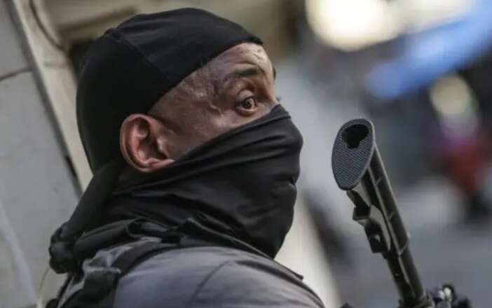  볿      :  г--  80 