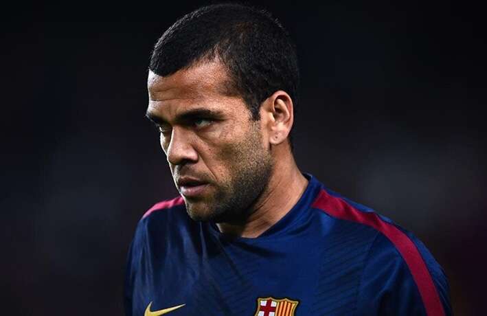 Экс-футболист "Барселоны" Дани Алвес стал проповедником евангельской церкви в Испании