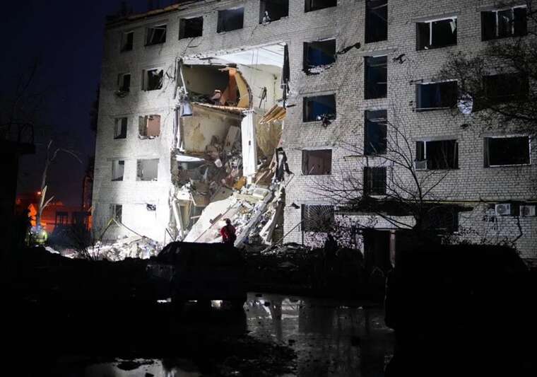 Massive attack on Zaporizhzhya: 11 injured, including six children