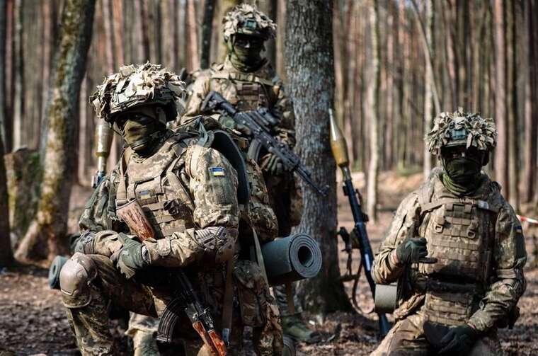 Enemy losses: Armed Forces of Ukraine eliminated nearly a thousand Russians and dozens of units of equipment